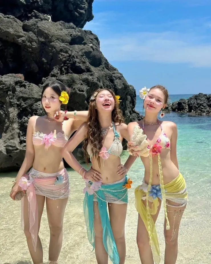 Bộ sưu tập 100+ ảnh gái xinh mặc bikini đi biển rực rỡ